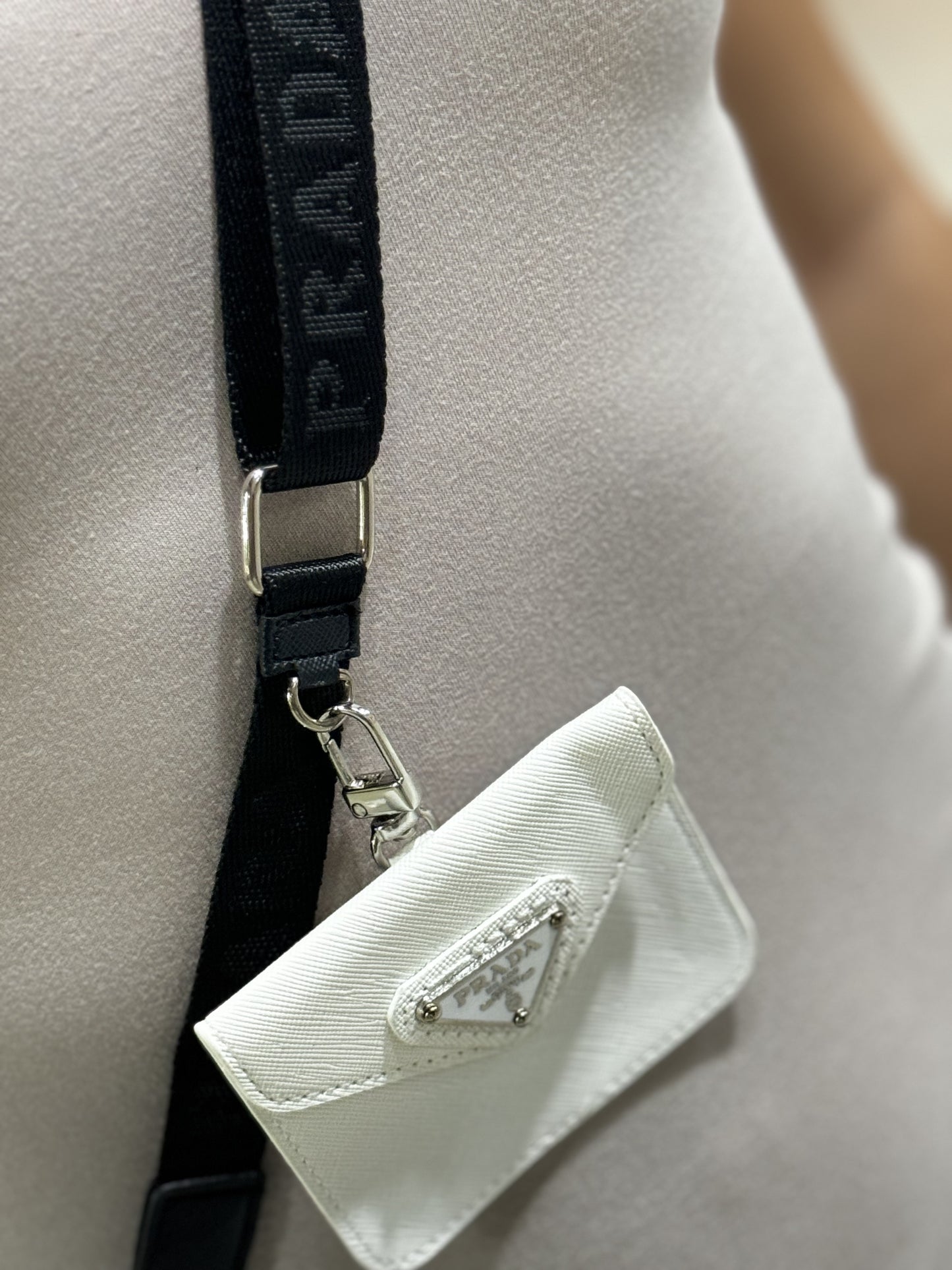 COVER PRADA