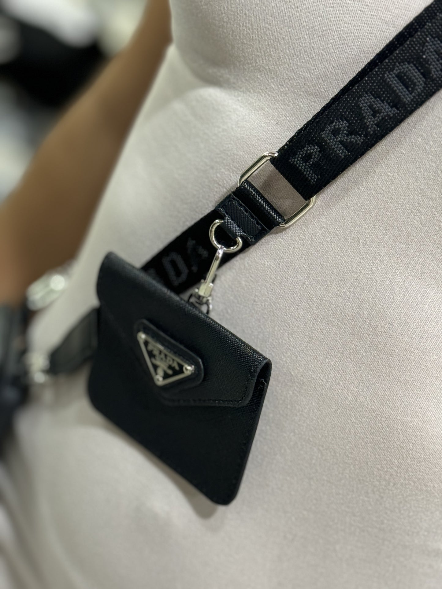 COVER PRADA
