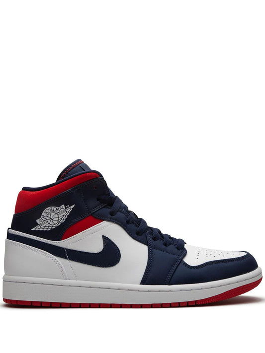 NIKE JORDAN